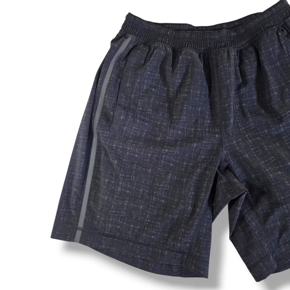 LULULEMON Men’s 9” Lined Pace Breaker Shorts Black Grey Gray Large